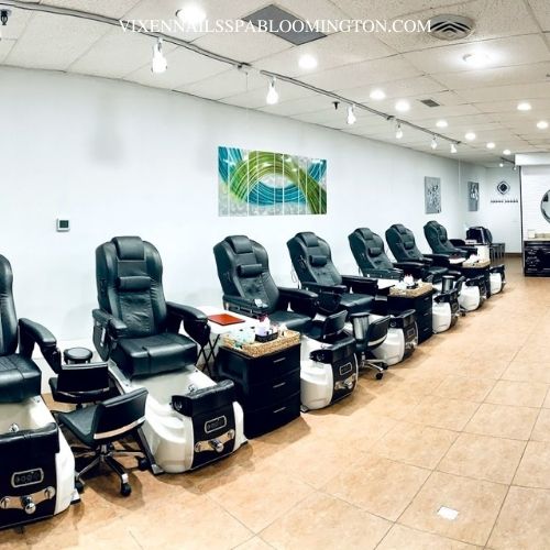 Signature nail art at Vixen Nails & Spa, Bloomington MN